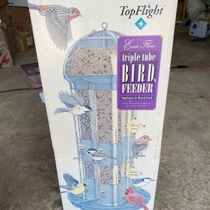 Triple tube bird feeder